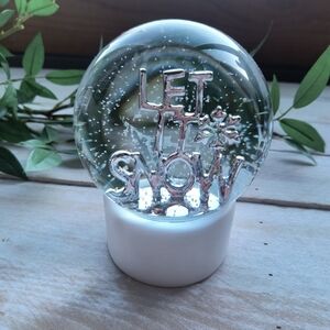 New NORDSTROM Snow Globe LET IT SNOW Light Up Christmas Decor White Silver